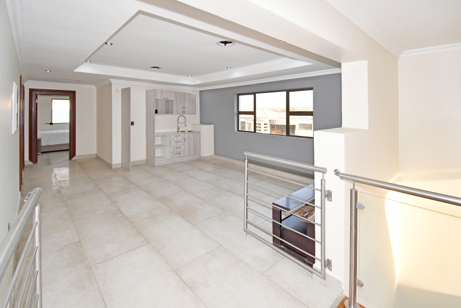 5 Bedroom Property for Sale in Blue Valley Golf Estate Gauteng
