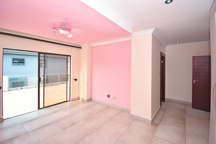 5 Bedroom Property for Sale in Blue Valley Golf Estate Gauteng