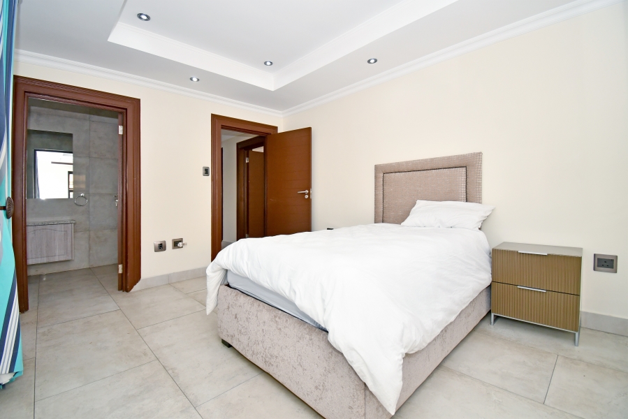 5 Bedroom Property for Sale in Blue Valley Golf Estate Gauteng