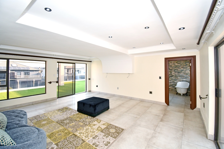 5 Bedroom Property for Sale in Blue Valley Golf Estate Gauteng