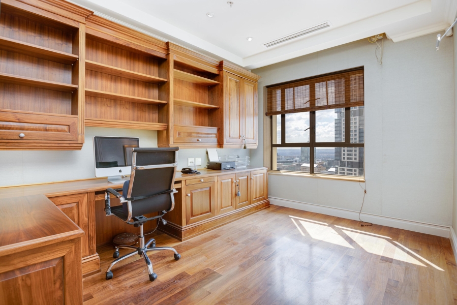 2 Bedroom Property for Sale in Sandton Central Gauteng