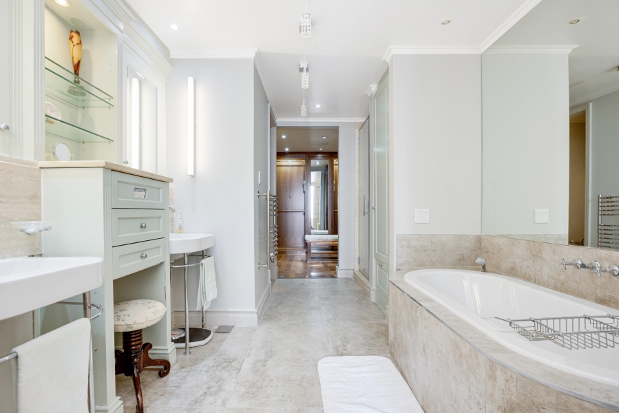 2 Bedroom Property for Sale in Sandton Central Gauteng