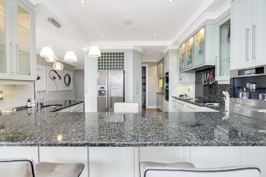 2 Bedroom Property for Sale in Sandton Central Gauteng