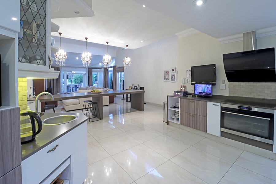 5 Bedroom Property for Sale in Bryanston Gauteng
