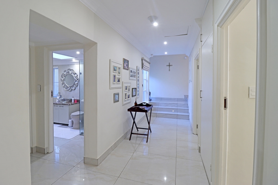 5 Bedroom Property for Sale in Bryanston Gauteng