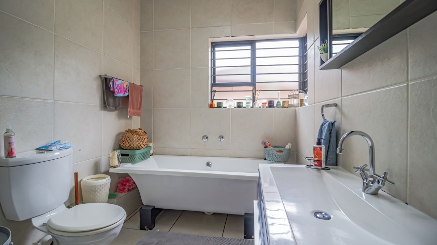 2 Bedroom Property for Sale in Glenvista Gauteng
