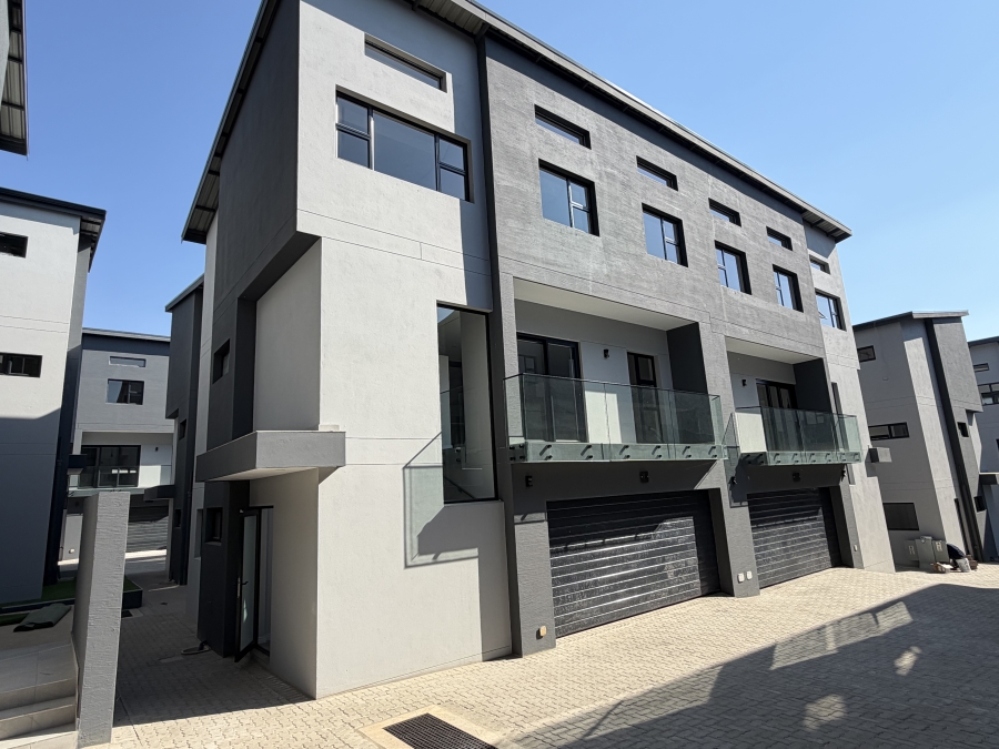 3 Bedroom Property for Sale in Hurlingham Gauteng
