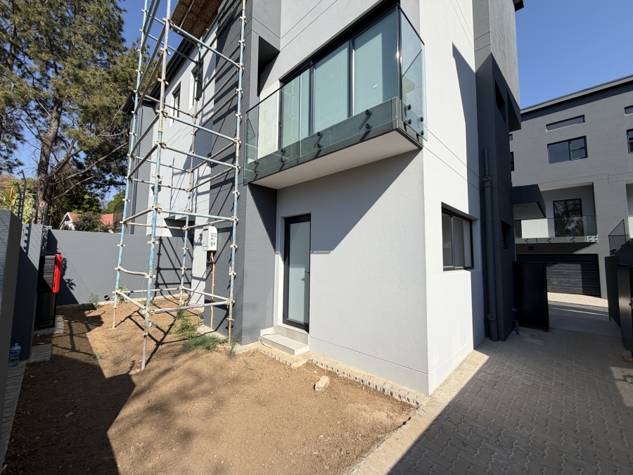 3 Bedroom Property for Sale in Hurlingham Gauteng