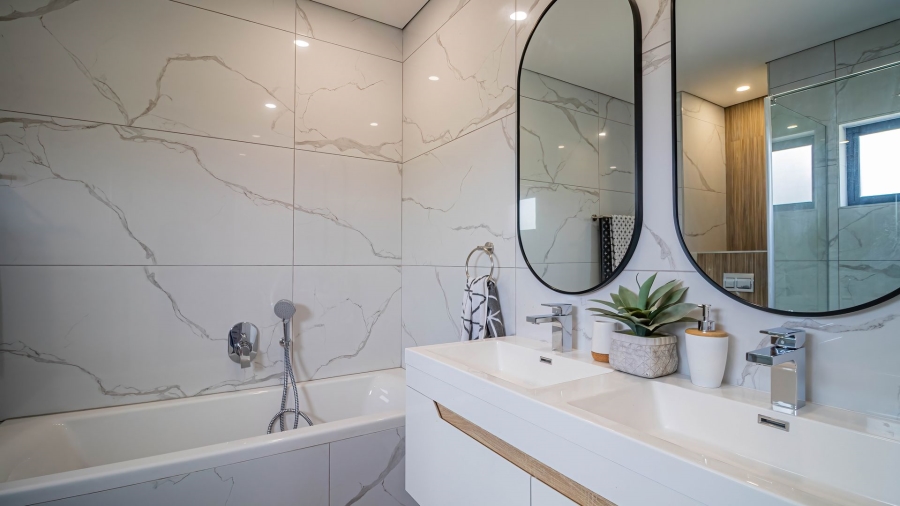3 Bedroom Property for Sale in Hurlingham Gauteng