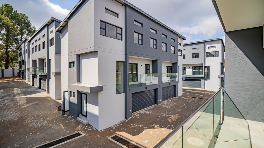3 Bedroom Property for Sale in Hurlingham Gauteng