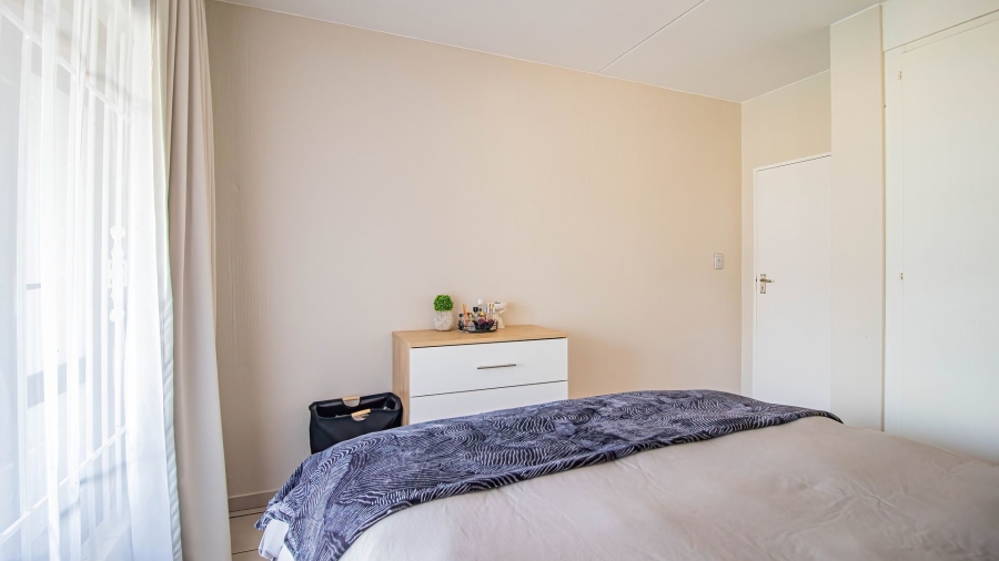 2 Bedroom Property for Sale in Bassonia Gauteng