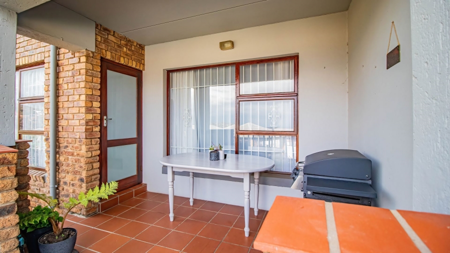 2 Bedroom Property for Sale in Bassonia Gauteng