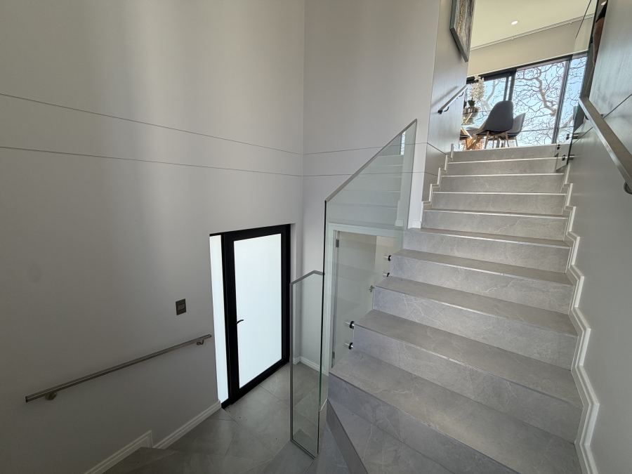 3 Bedroom Property for Sale in Hurlingham Gauteng