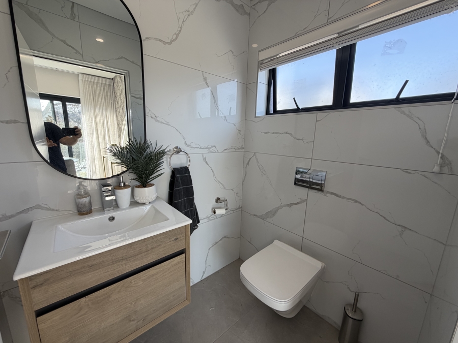3 Bedroom Property for Sale in Hurlingham Gauteng