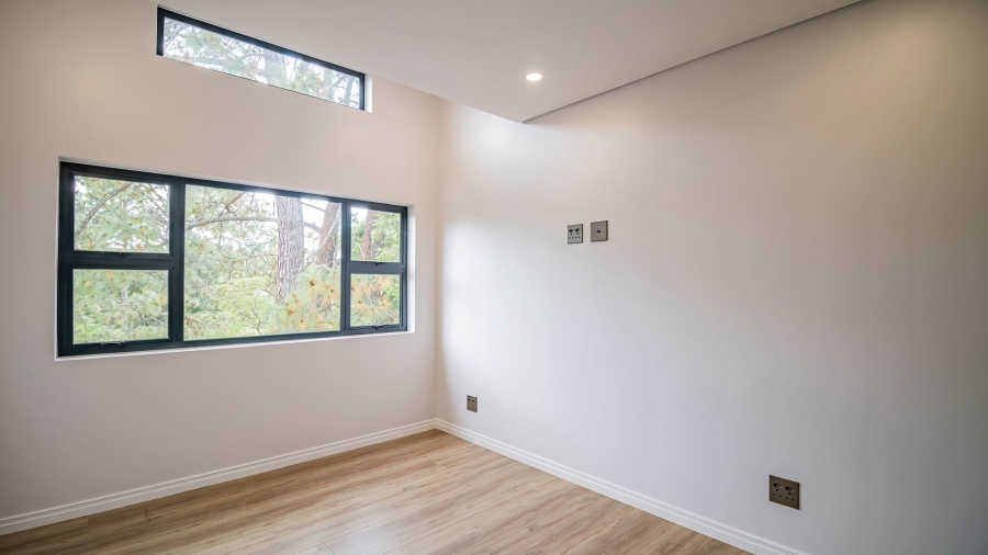 3 Bedroom Property for Sale in Hurlingham Gauteng