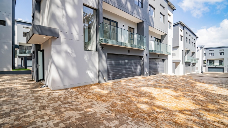3 Bedroom Property for Sale in Hurlingham Gauteng