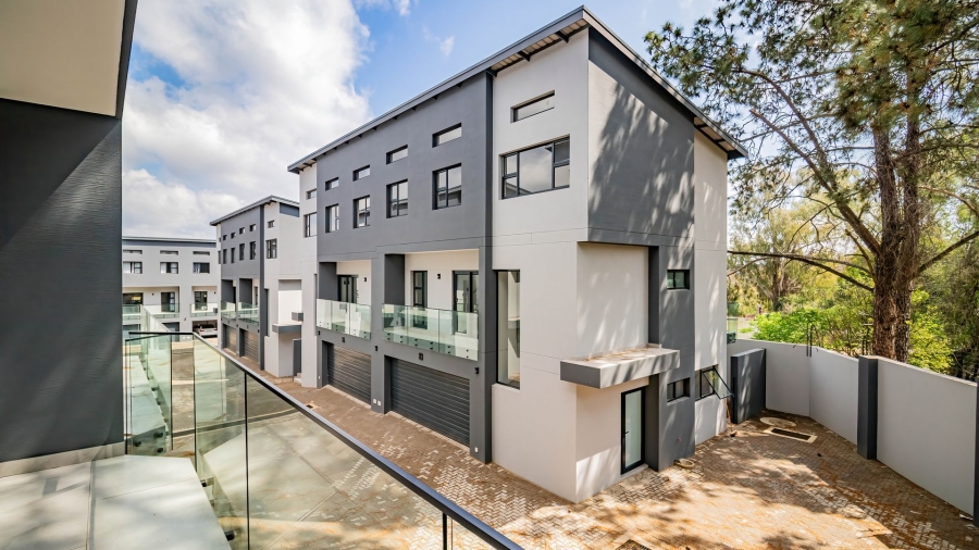 3 Bedroom Property for Sale in Hurlingham Gauteng
