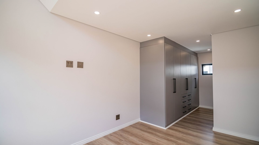 3 Bedroom Property for Sale in Hurlingham Gauteng