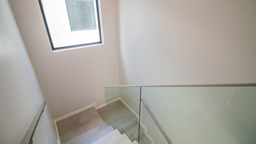 3 Bedroom Property for Sale in Hurlingham Gauteng