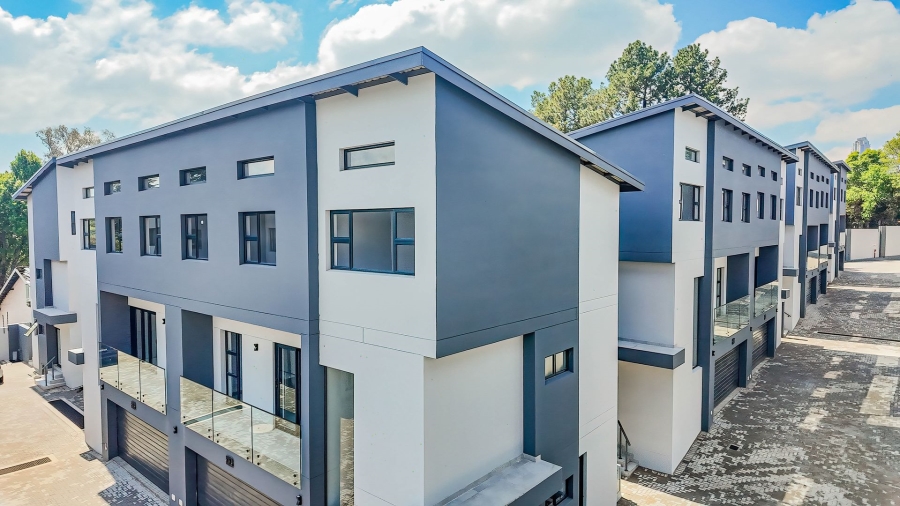 3 Bedroom Property for Sale in Hurlingham Gauteng
