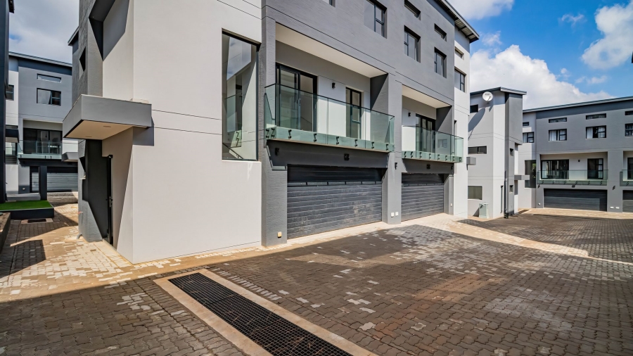 3 Bedroom Property for Sale in Hurlingham Gauteng