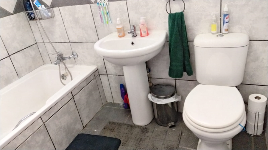 3 Bedroom Property for Sale in Greenhills Gauteng