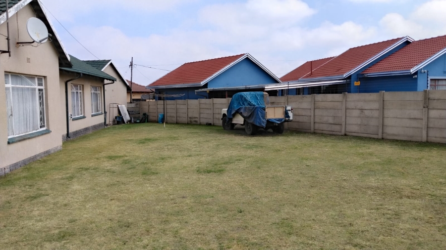 3 Bedroom Property for Sale in Greenhills Gauteng