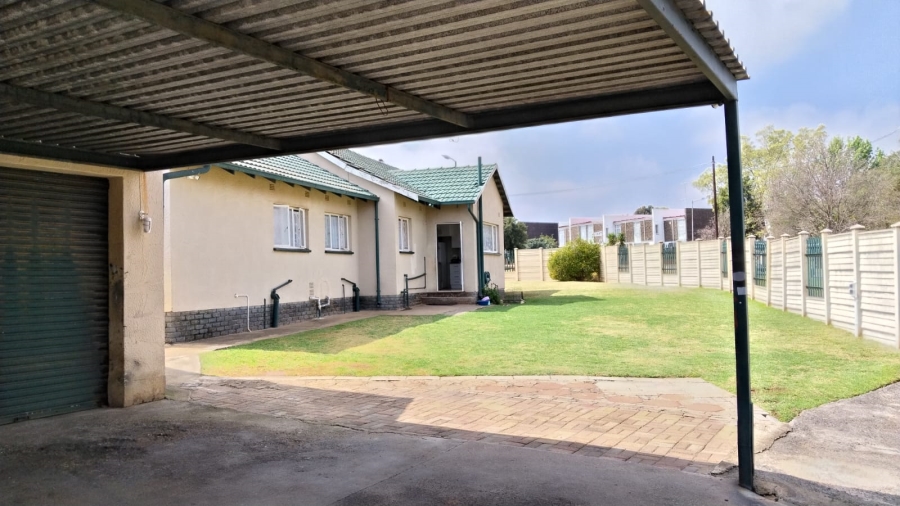3 Bedroom Property for Sale in Greenhills Gauteng