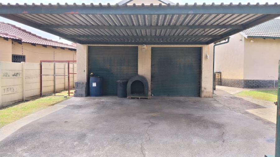 3 Bedroom Property for Sale in Greenhills Gauteng