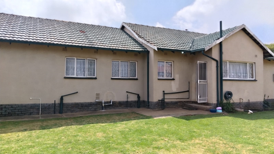 3 Bedroom Property for Sale in Greenhills Gauteng