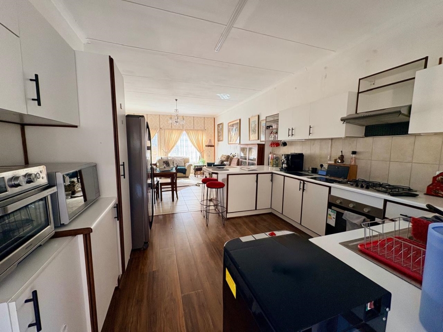 2 Bedroom Property for Sale in Robinpark Gauteng