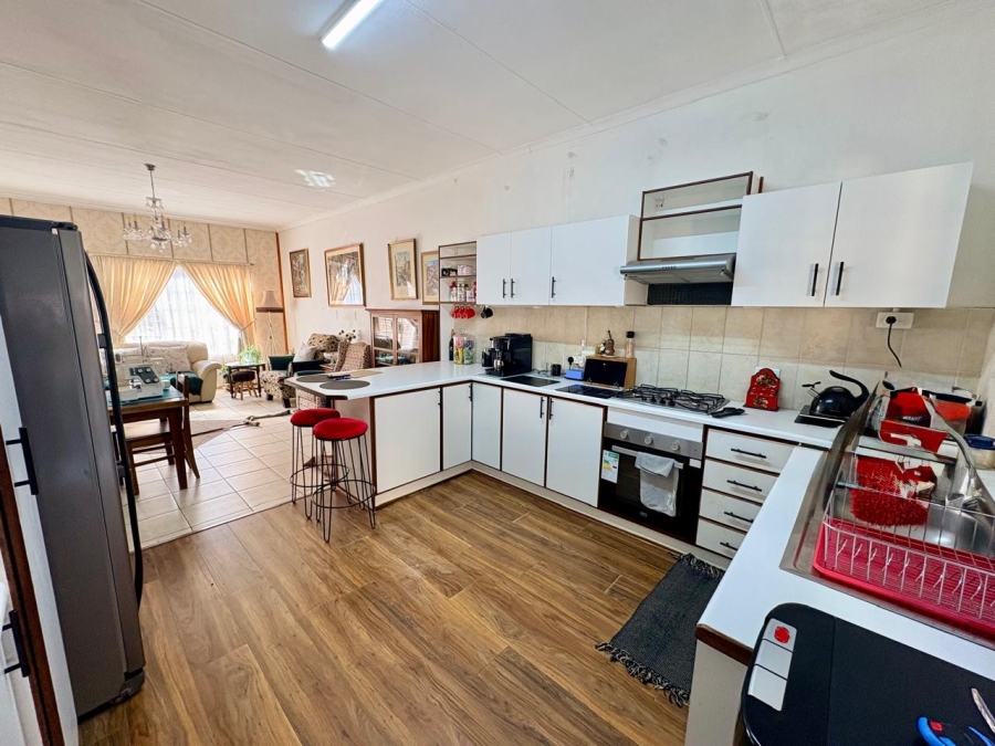 2 Bedroom Property for Sale in Robinpark Gauteng
