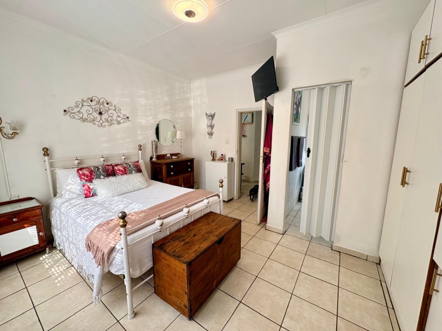 2 Bedroom Property for Sale in Robinpark Gauteng