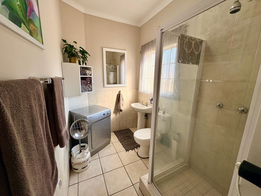 2 Bedroom Property for Sale in Robinpark Gauteng