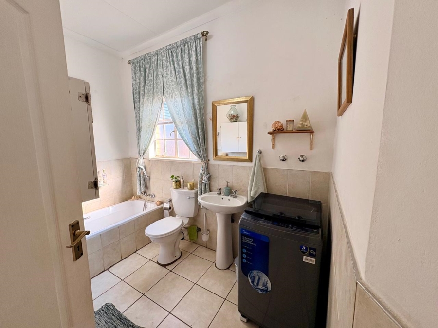 2 Bedroom Property for Sale in Robinpark Gauteng