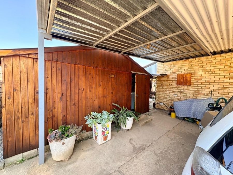 2 Bedroom Property for Sale in Robinpark Gauteng