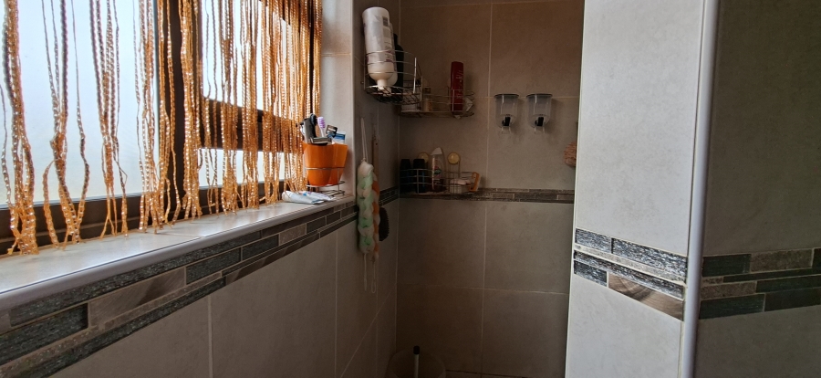 5 Bedroom Property for Sale in Krugersdorp North Gauteng