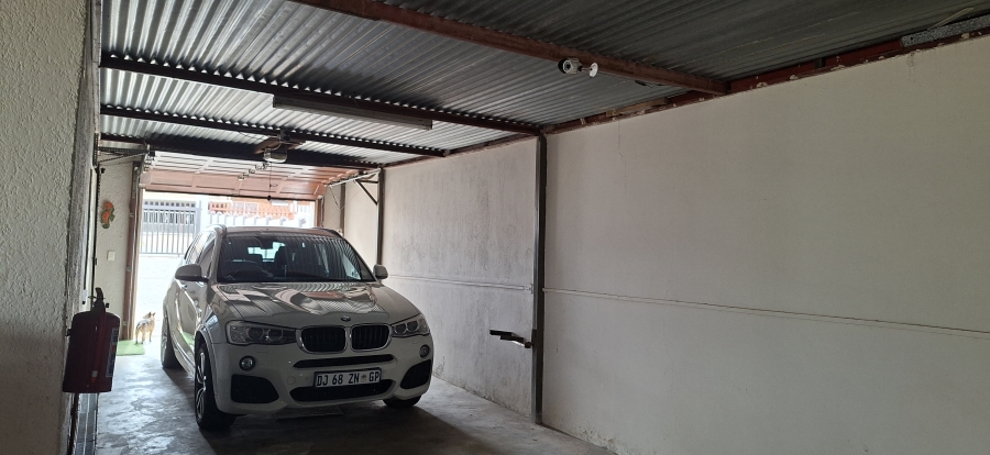 5 Bedroom Property for Sale in Krugersdorp North Gauteng