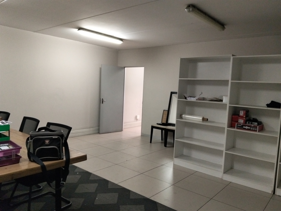 To Let Commercial Property for Rent in Strijdom Park Gauteng