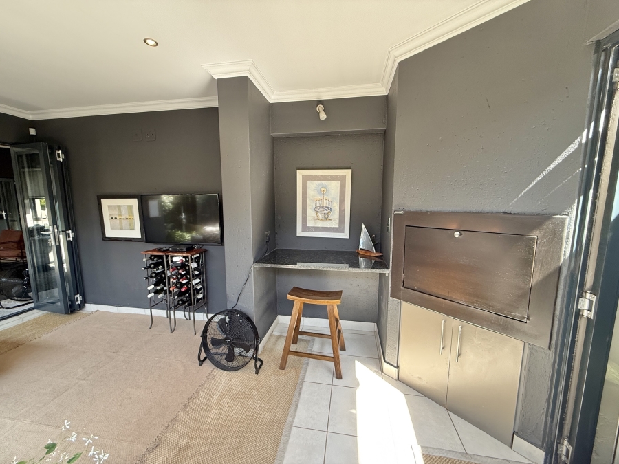 3 Bedroom Property for Sale in Olympus AH Gauteng