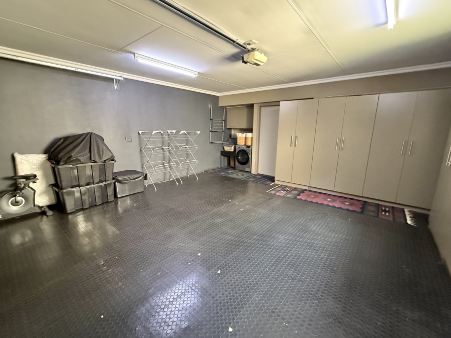 3 Bedroom Property for Sale in Olympus AH Gauteng