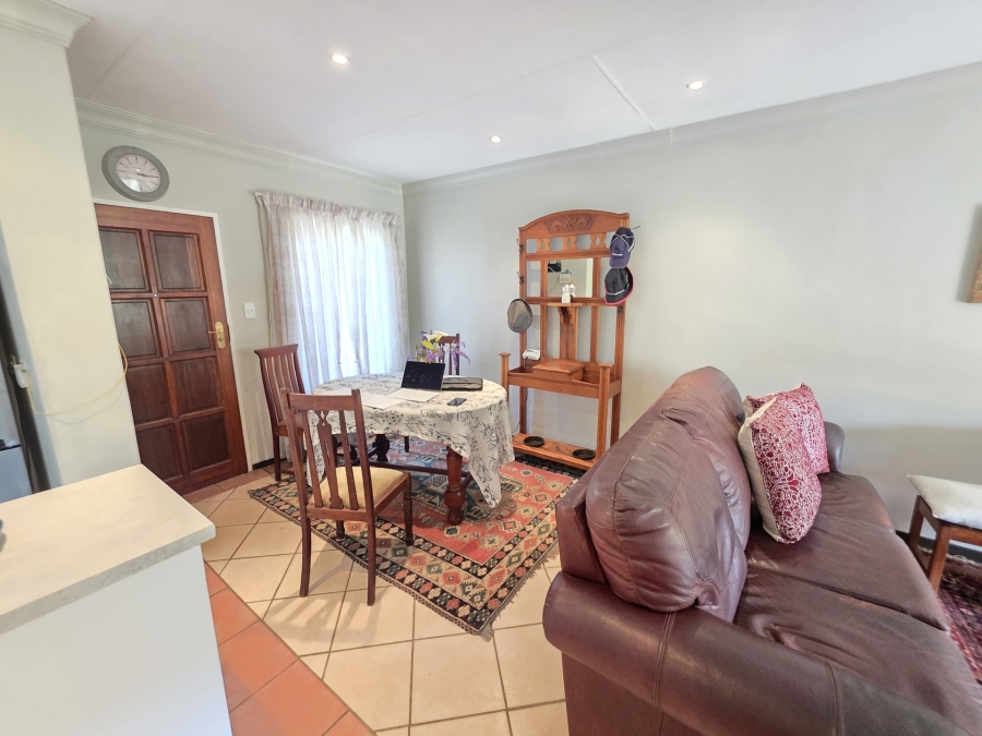 2 Bedroom Property for Sale in Mooikloof Gauteng