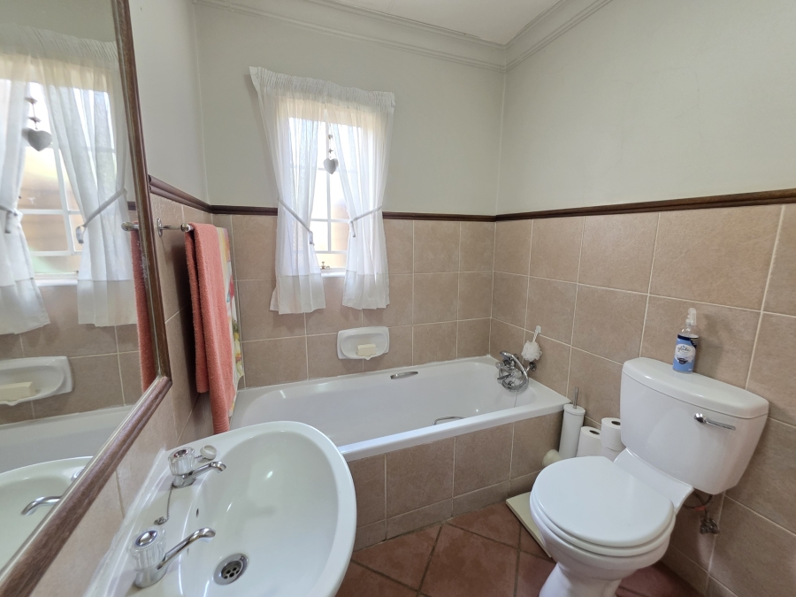 2 Bedroom Property for Sale in Mooikloof Gauteng
