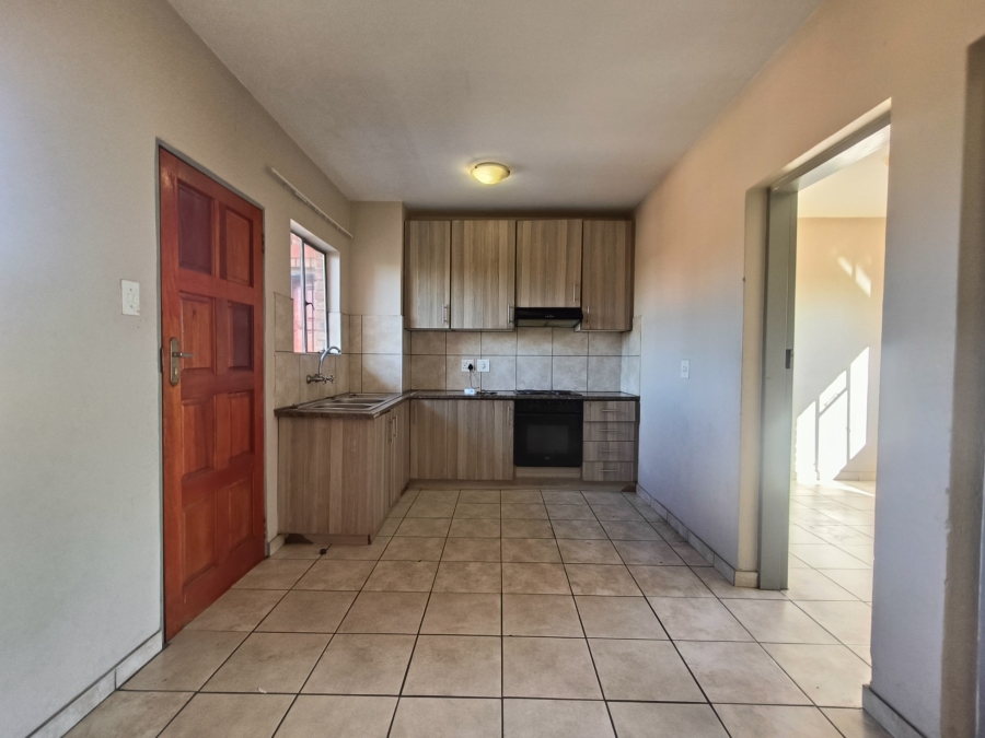 To Let 1 Bedroom Property for Rent in Turf Club Gauteng