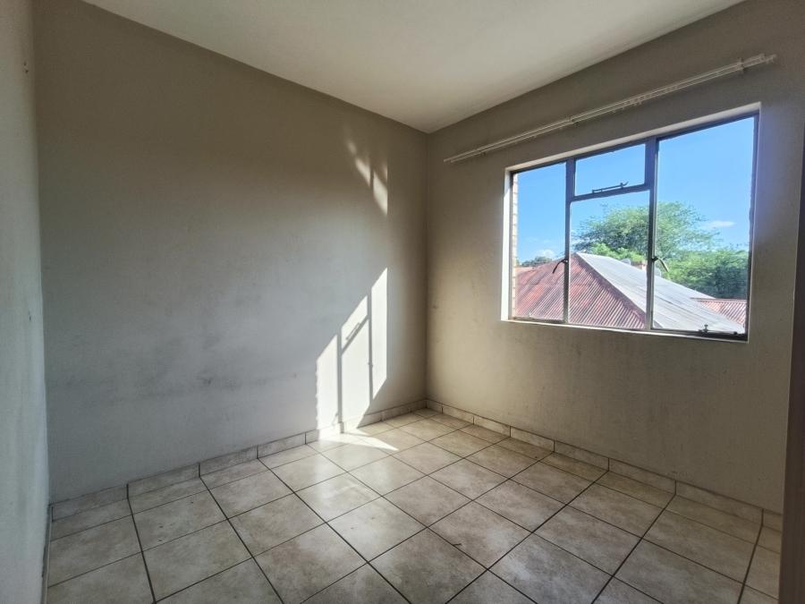 To Let 1 Bedroom Property for Rent in Turf Club Gauteng