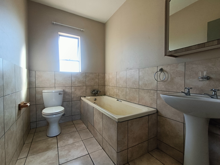 To Let 1 Bedroom Property for Rent in Turf Club Gauteng
