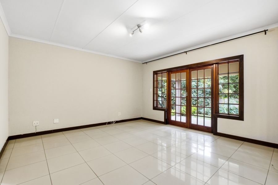 To Let 3 Bedroom Property for Rent in Douglasdale Gauteng