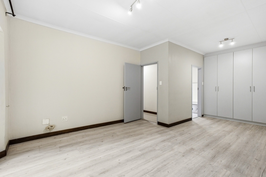 To Let 3 Bedroom Property for Rent in Douglasdale Gauteng