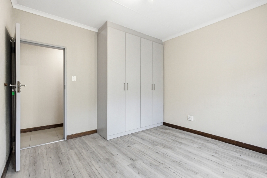 To Let 3 Bedroom Property for Rent in Douglasdale Gauteng