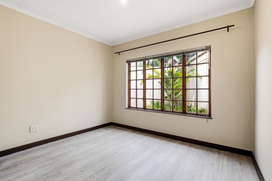 To Let 3 Bedroom Property for Rent in Douglasdale Gauteng